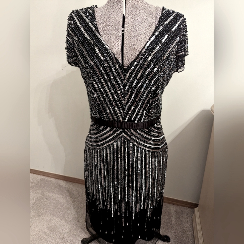 Adrianna Papell hand beaded cocktail dress size 8